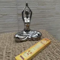 Figura Yoga Decorativa 23 Cm Estatuilla Posiciones D Oriente Plateado