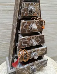 Alhajero Piramide Importado India Artesanal Cajonera 60cm Marrón