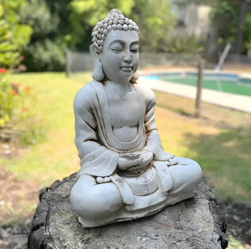 Estatua Buda Meditando 60 Cm Resina Apto Exterior De Jardin Blanco