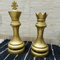Pieza De Ajedrez Decorativa Rey Aluminio Importado Oriente Dorado Oscuro