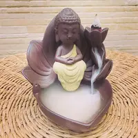 Cascada Humo Niño Buda 13 Cm + 10 Conos De Regalo  Importada