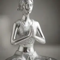 Estatua Yoga Original Decorativa De Resina Plateado