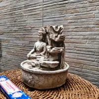 Fuente De Agua Resina Apto Exterior Buda 3 Caidas 25 Cm Zen  Blanco