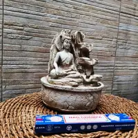 Fuente De Agua Resina Apto Exterior Buda 3 Caidas 25 Cm Zen  Blanco