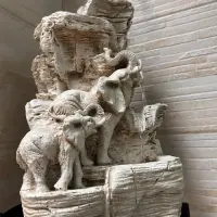 Fuente De Agua Zen Elefante Y Cría Con Caídas Decorativa
