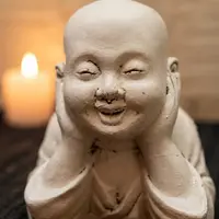 Figura Shaolin Reposando 60 Cm Apto Exterior Buda De Jardín  Blanco