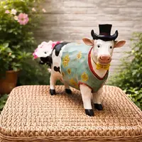 Estatuilla Vaca Con Sombrero Importada India Resina Pushkar Blanco