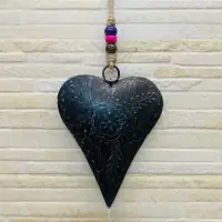 Movil Colgante Hindú Corazón Metal Pintado Y Labrado D India Negro Corazón