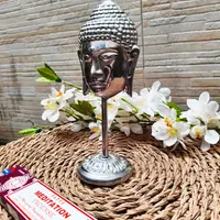 Buda Decorativo Sobre Pedestal Oriente Importado Deco Plateado