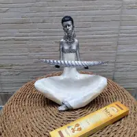 Figura Africana En Nacar Y Resina 25 Cm Importada De Oriente Blanco
