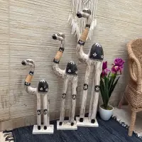 Juego 3 Estatuillas Camellos Artesanales Importado Madera Marrón Claro
