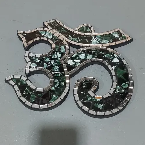 Cuadro Decorativo Om Venecitas Importado Indonesia Artesanal Verde Oscuro