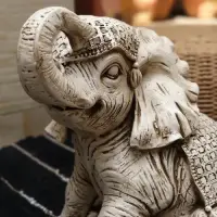 Elefante Sentado Hindu Resina De Jardín Apto Exterior 43 Cm Blanco
