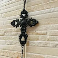 Colgante Cruz Campana Hierro Decoración Importado Oriente Negro