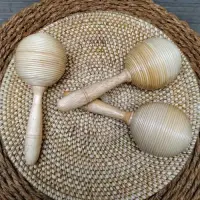 Maraca Artesanal Madera Importada Oriente Circulos Marrón Claro