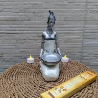 Figura Africana En Nacar Y Resina Importada De Oriente 25 Cm Blanco
