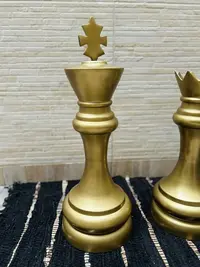 Pieza De Ajedrez Decorativa Rey Aluminio Importado Oriente Dorado Oscuro