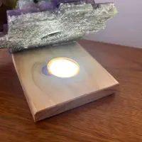 Lampara Orgón Pirámide Maya Importado Decorativo Iluminación Violeta