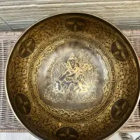 Cuenco Artesanal Tibetano Metal Importado Himalaya Gigante Dorado Y Negro