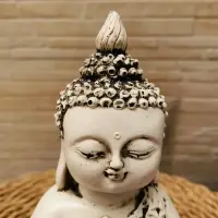 Estatuilla Buda Niño Resina Apto Exterior Ideal Jardín Deco Blanco