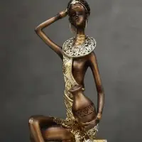 Imagen Africana En Pedestal Estatuilla Importada Oriente Dorado Oscuro