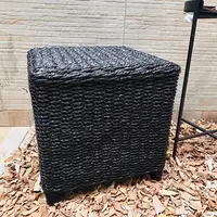 Puf Cuadrado Pintado De Fibra Natural Estilo Nórdico C Patas Negro