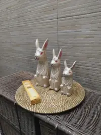 Juego X3 Conejos Tallados Madera Teka Oriente Importados Beige