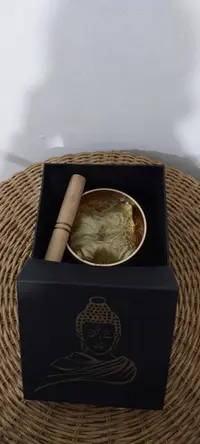 Cuenco Tibetano 7 Metales Con Caja Y Baqueta India Dorado Oscuro